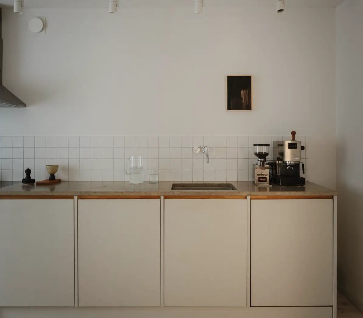 Kitchen before Stickwoll peel and stick tile installation